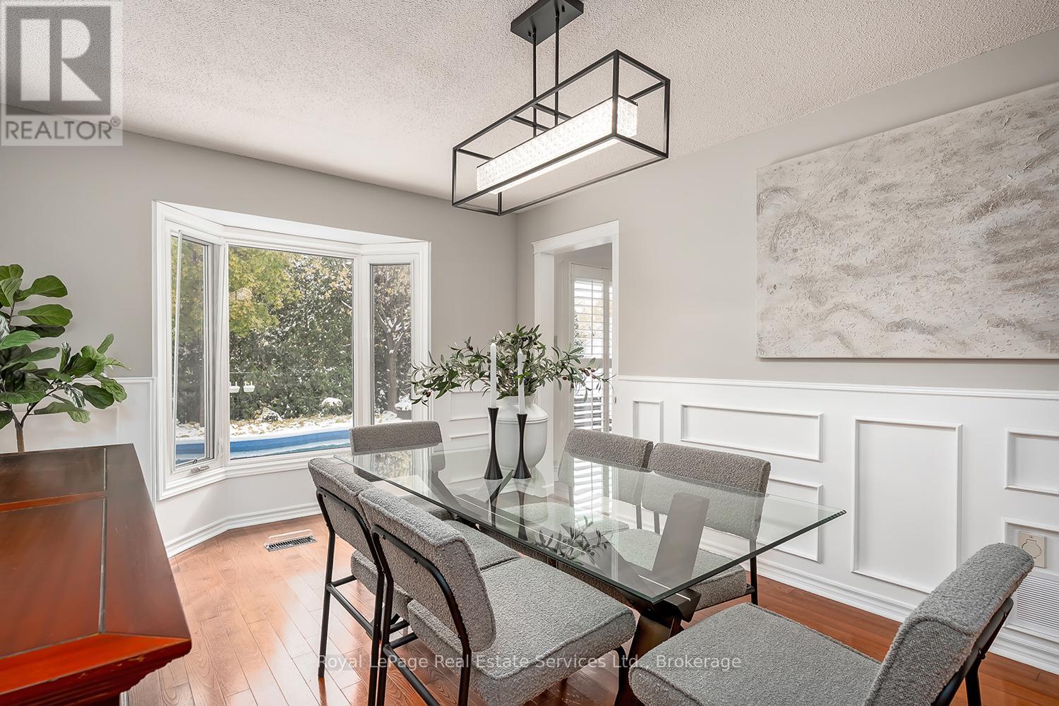 1544 Greenbriar Drive, Oakville, Ontario  L6M 1Y5 - Photo 11 - W12533520