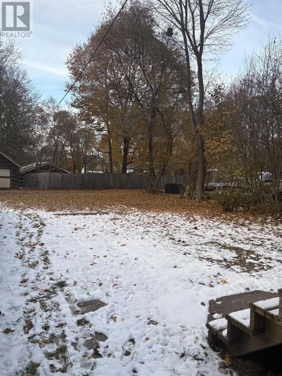 155 Pim St, Sault Ste. Marie, Ontario  P6A 3G9 - Photo 2 - SM253241