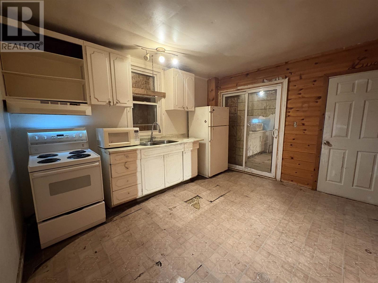 155 Pim St, Sault Ste. Marie, Ontario  P6A 3G9 - Photo 6 - SM253241