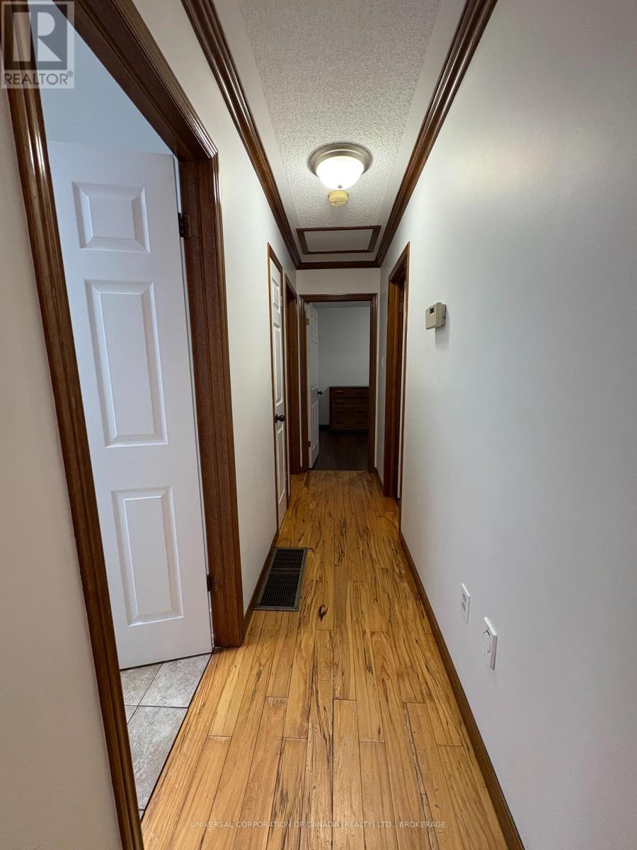 15 Treadwell Street E, Aylmer, Ontario  N5H 3B5 - Photo 12 - X12459293