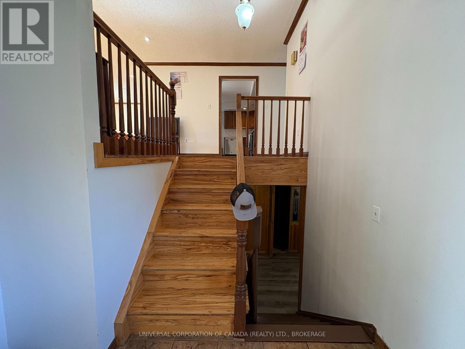 15 Treadwell Street E, Aylmer, Ontario  N5H 3B5 - Photo 5 - X12459293