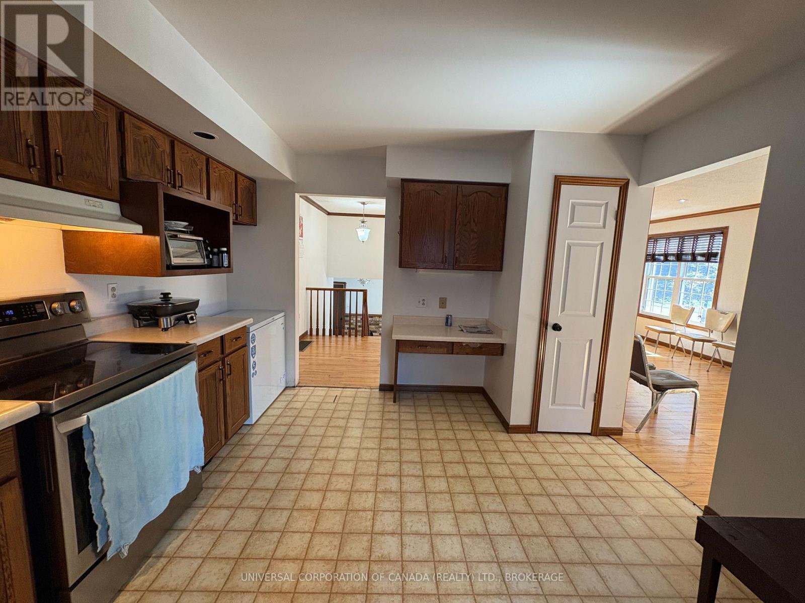 15 Treadwell Street E, Aylmer, Ontario  N5H 3B5 - Photo 8 - X12459293