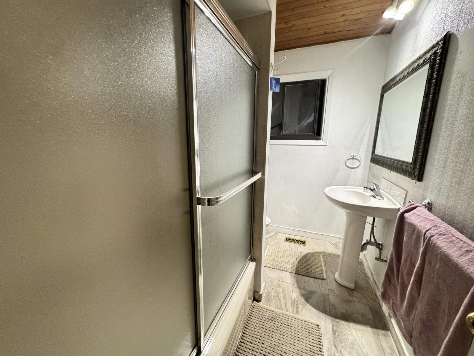 10307 146 Street, Surrey, British Columbia  V3R 3T3 - Photo 10 - R3065177