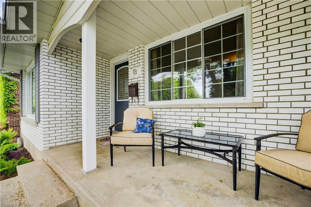 18 Rosemore Road, St. Catharines, Ontario  L2S 1A8 - Photo 5 - 40773604