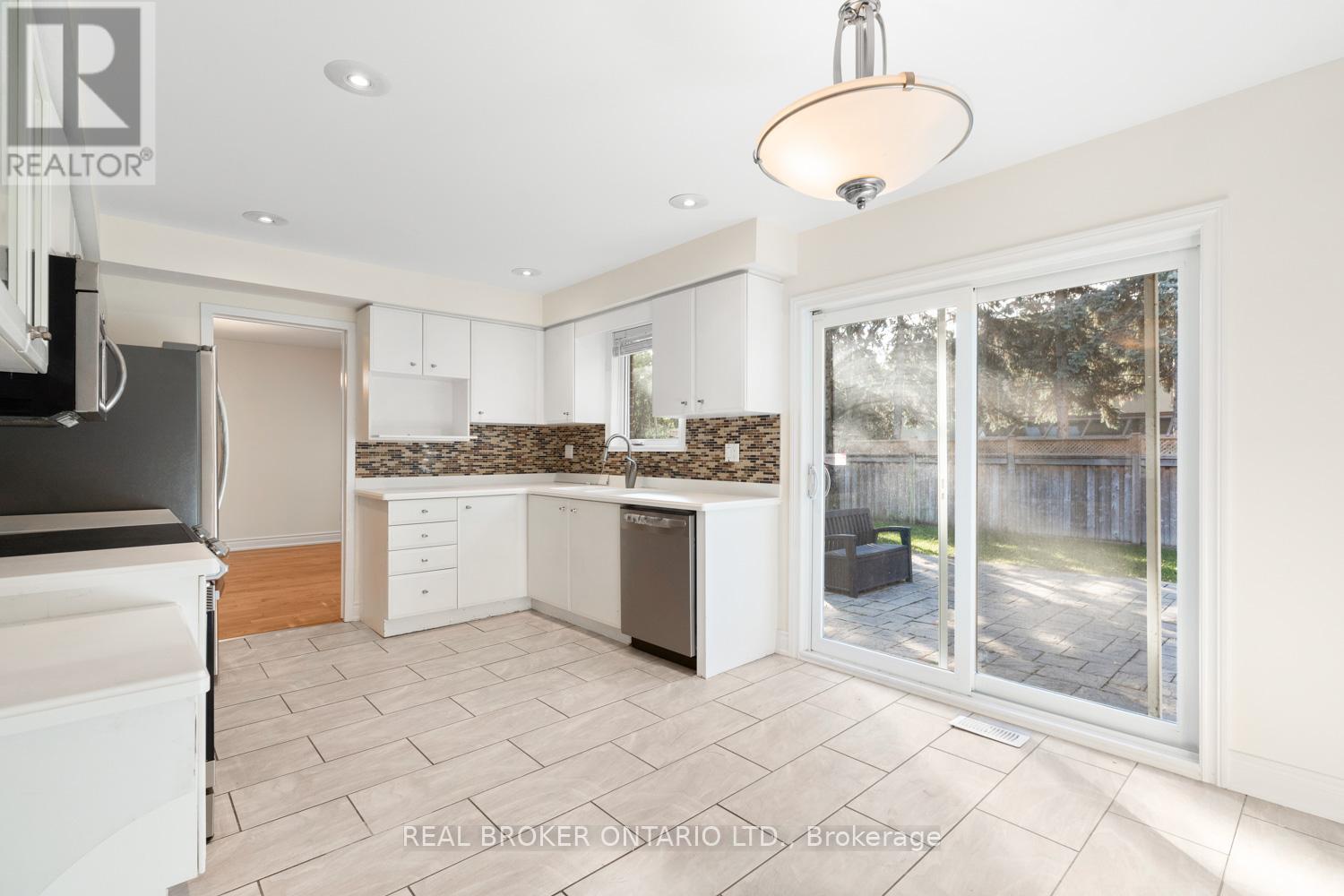 162 Banbury Road, Toronto, Ontario  M3B 2L8 - Photo 18 - C12533326