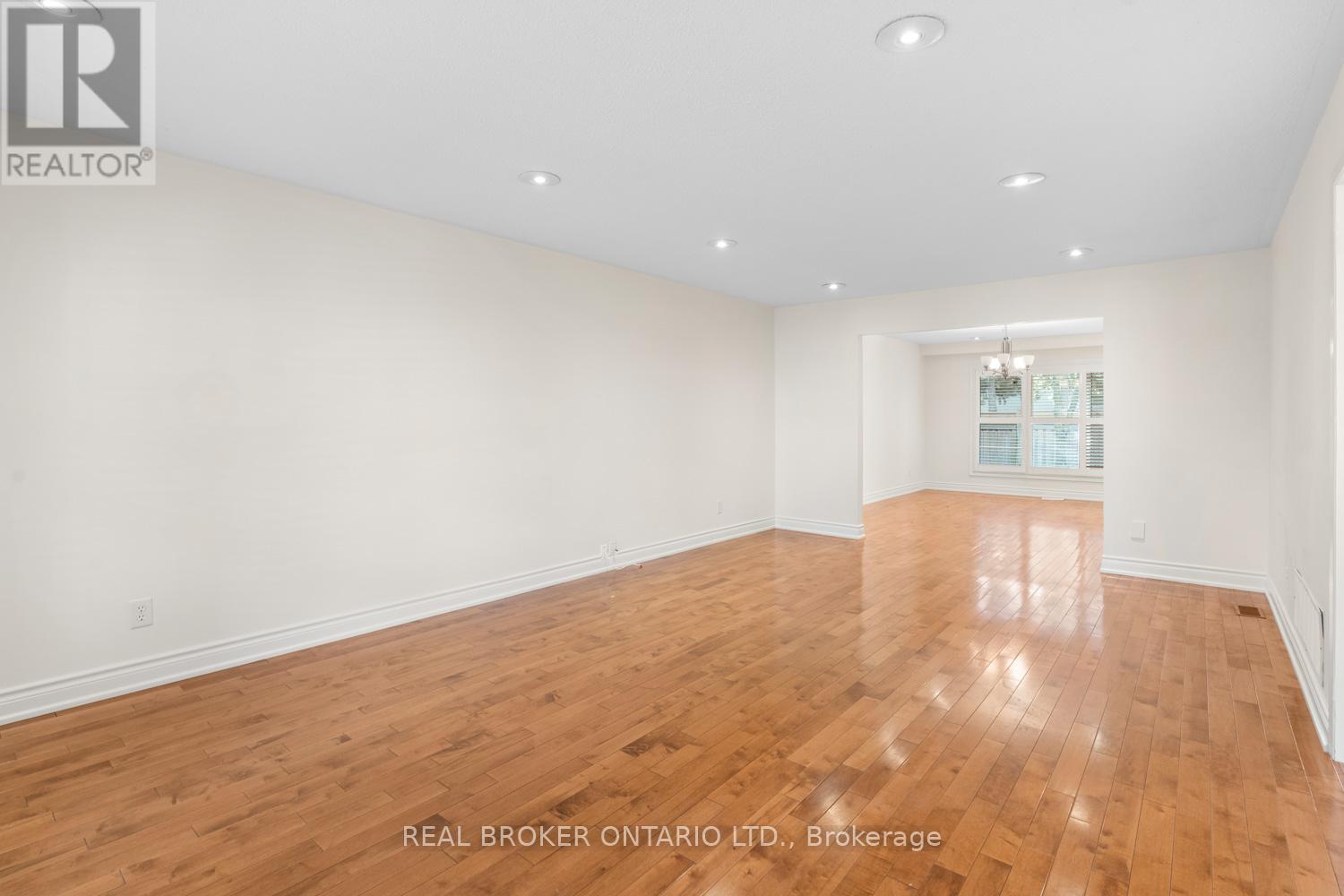 162 Banbury Road, Toronto, Ontario  M3B 2L8 - Photo 3 - C12533326