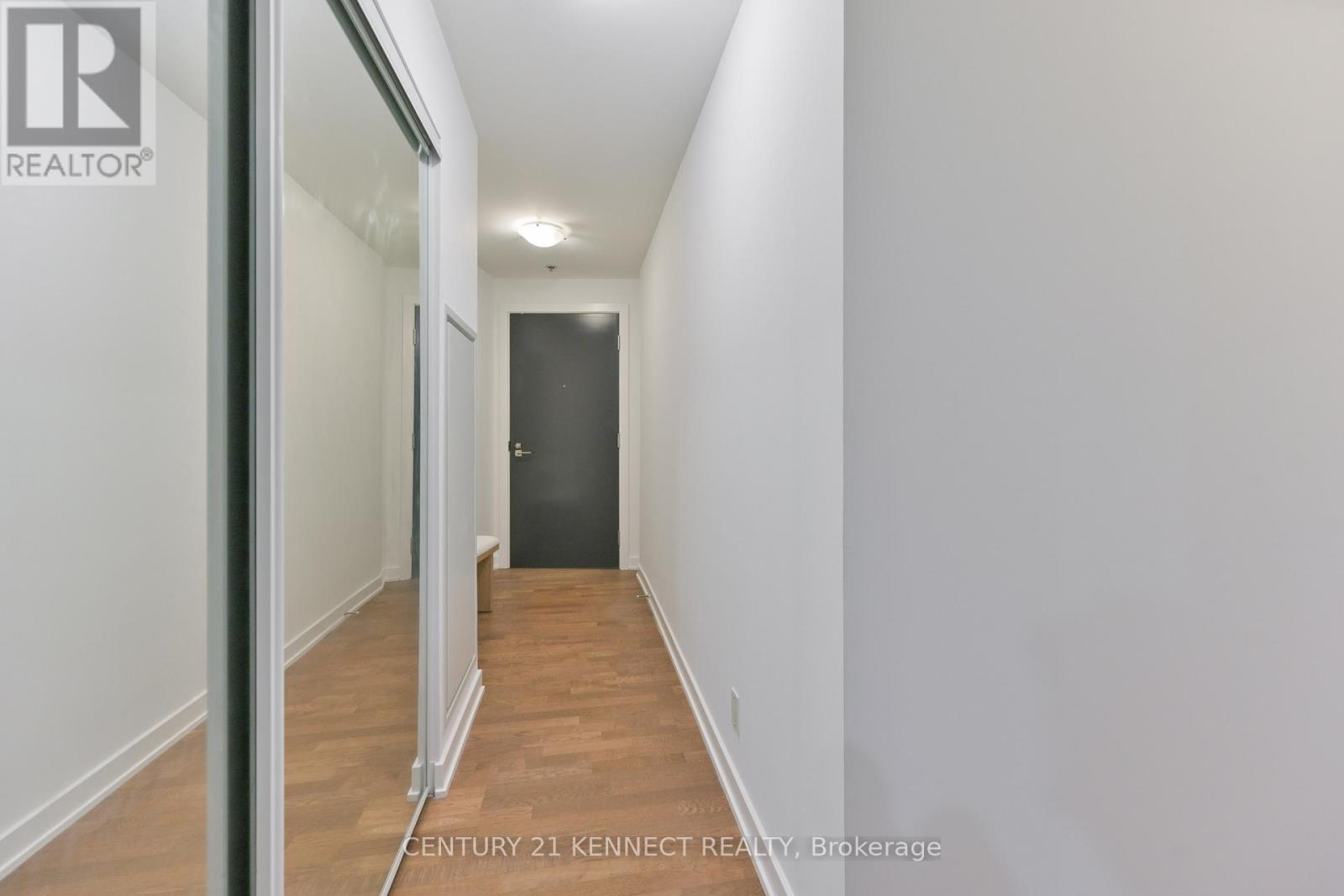 607 - 15 Beverley Street, Toronto, Ontario  M5T 0B3 - Photo 6 - C12533410