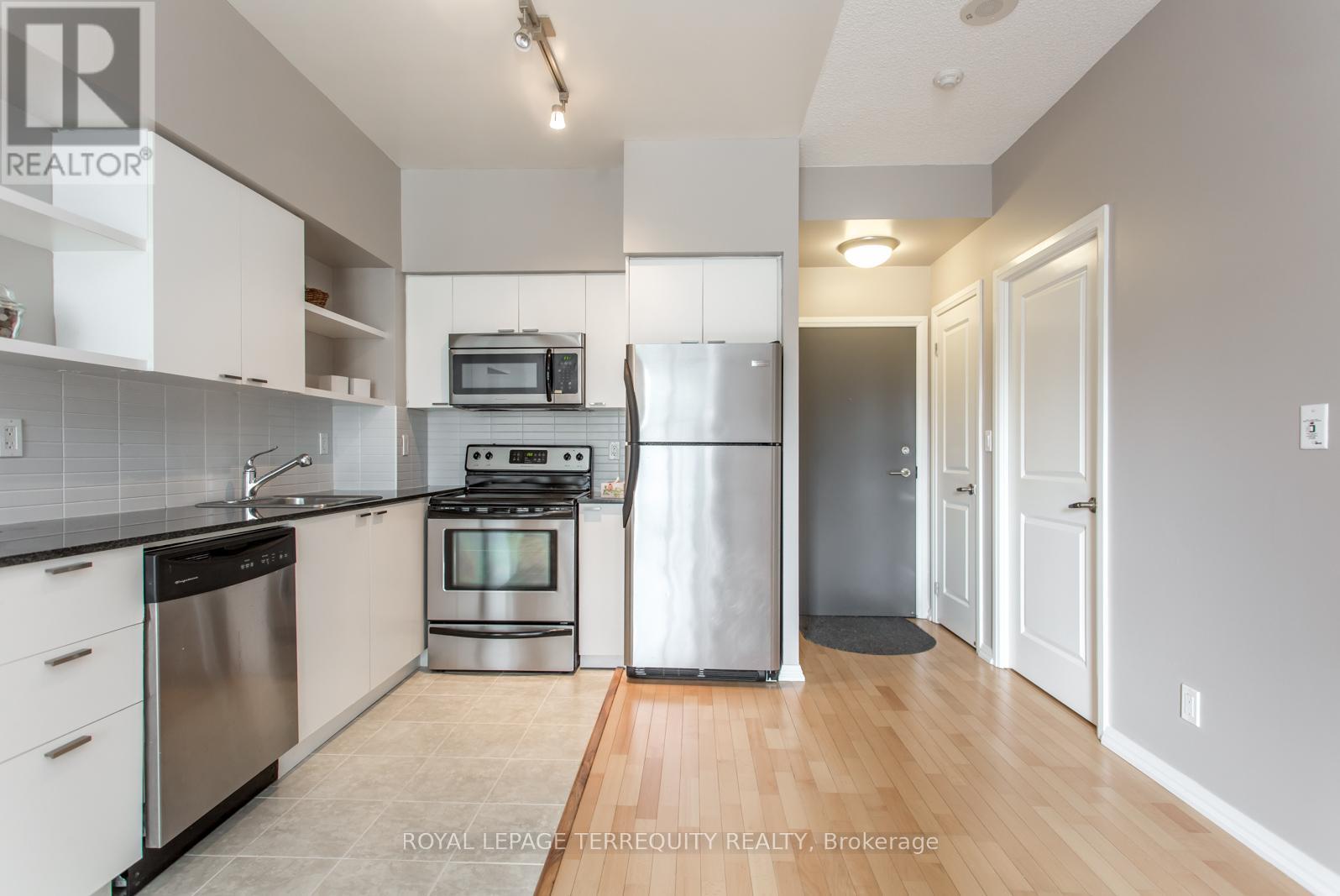 502 - 35 Hayden Street, Toronto, Ontario  M4Y 3C3 - Photo 5 - C12533502