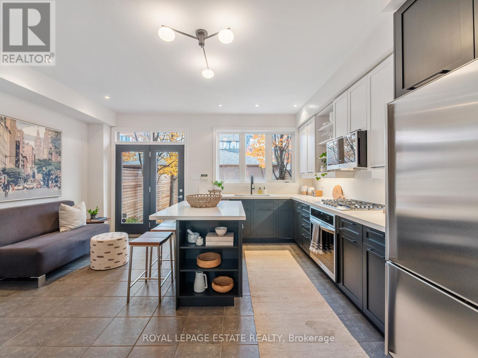 53 Northern Dancer Boulevard, Toronto, Ontario  M4L 3Z8 - Photo 13 - E12533466