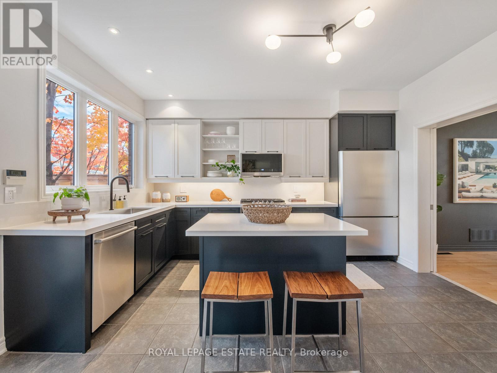 53 Northern Dancer Boulevard, Toronto, Ontario  M4L 3Z8 - Photo 16 - E12533466