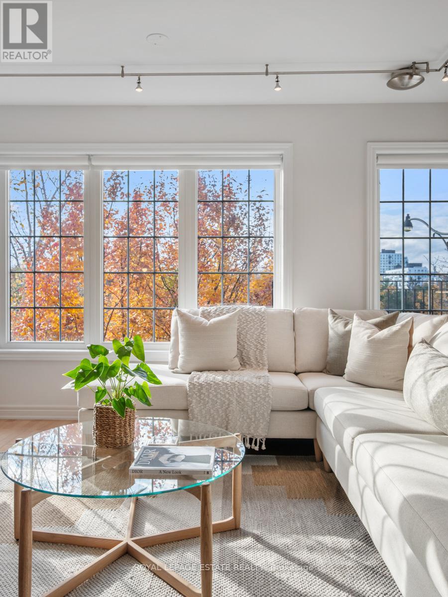 53 Northern Dancer Boulevard, Toronto, Ontario  M4L 3Z8 - Photo 21 - E12533466