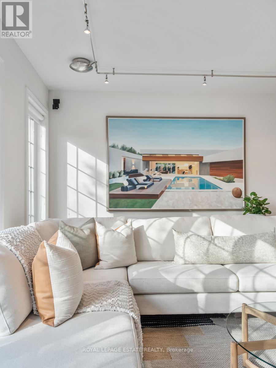 53 Northern Dancer Boulevard, Toronto, Ontario  M4L 3Z8 - Photo 22 - E12533466