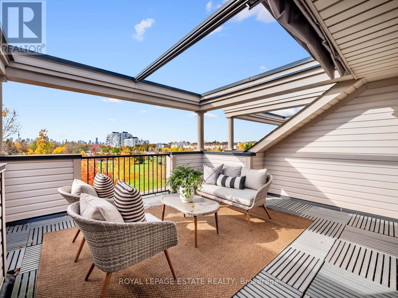 53 Northern Dancer Boulevard, Toronto, Ontario  M4L 3Z8 - Photo 30 - E12533466