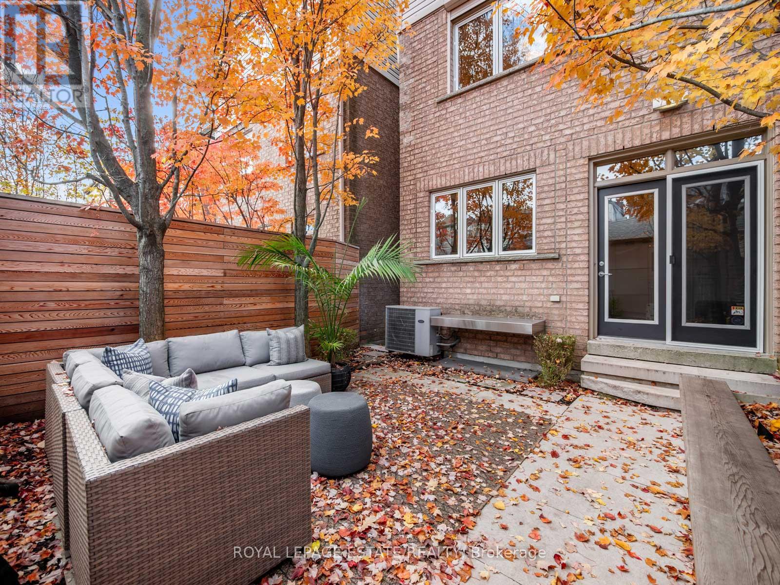 53 Northern Dancer Boulevard, Toronto, Ontario  M4L 3Z8 - Photo 40 - E12533466