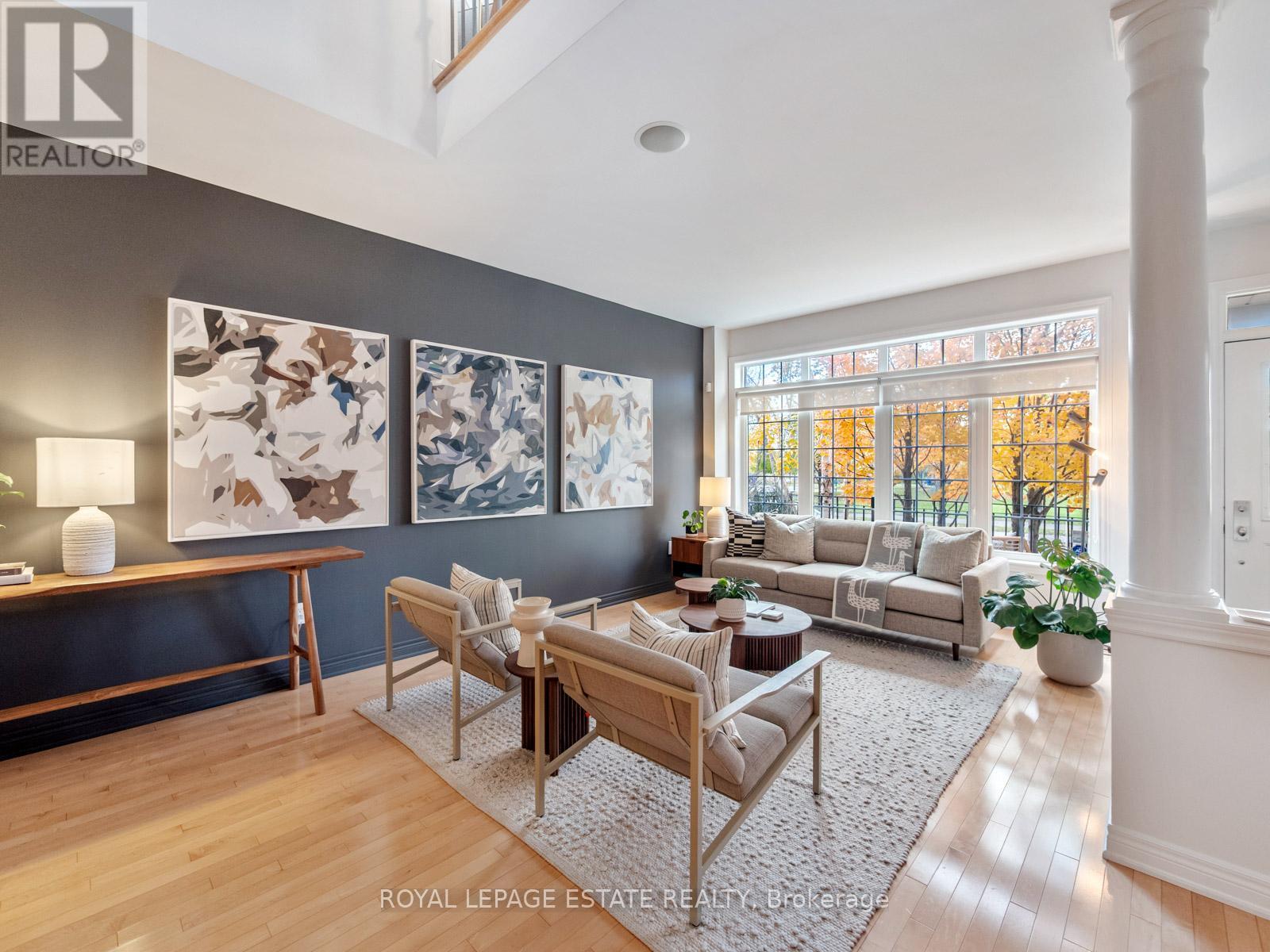 53 Northern Dancer Boulevard, Toronto, Ontario  M4L 3Z8 - Photo 6 - E12533466