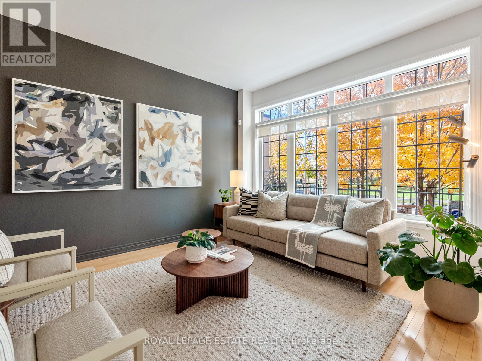 53 Northern Dancer Boulevard, Toronto, Ontario  M4L 3Z8 - Photo 7 - E12533466