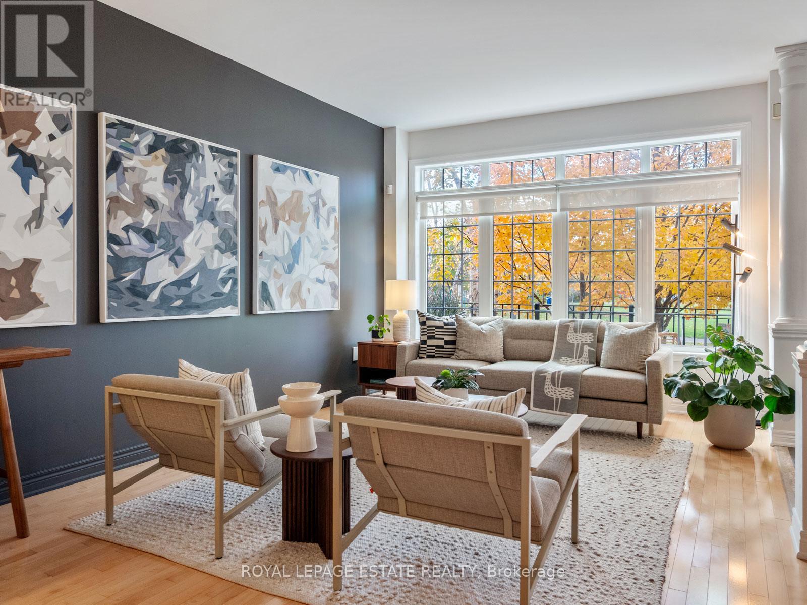 53 Northern Dancer Boulevard, Toronto, Ontario  M4L 3Z8 - Photo 9 - E12533466