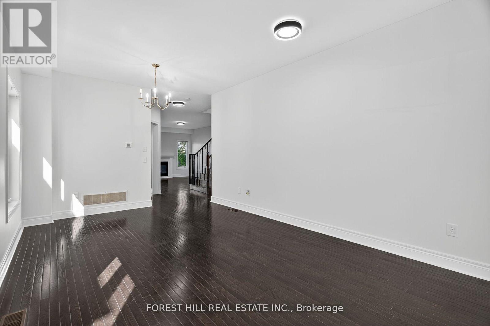 14 Dewell Crescent, Clarington, Ontario  L1E 0B7 - Photo 5 - E12533506