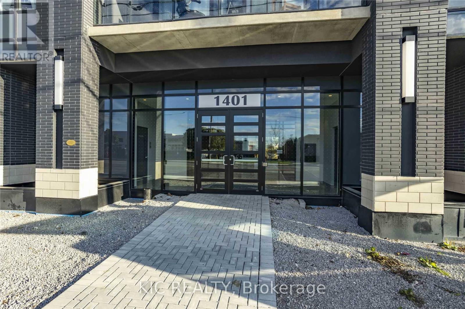 226 - 1401 O'connor Drive, Toronto, Ontario  M4B 2V5 - Photo 2 - E12533524