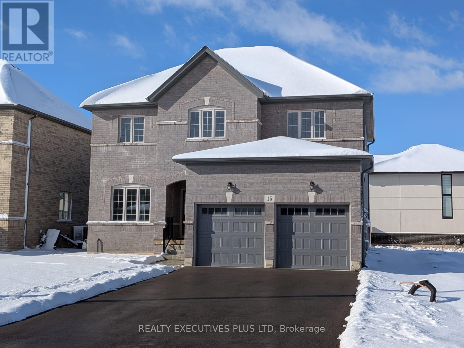 15 Venture Way, Thorold, Ontario  L2V 0G9 - Photo 2 - X12526646