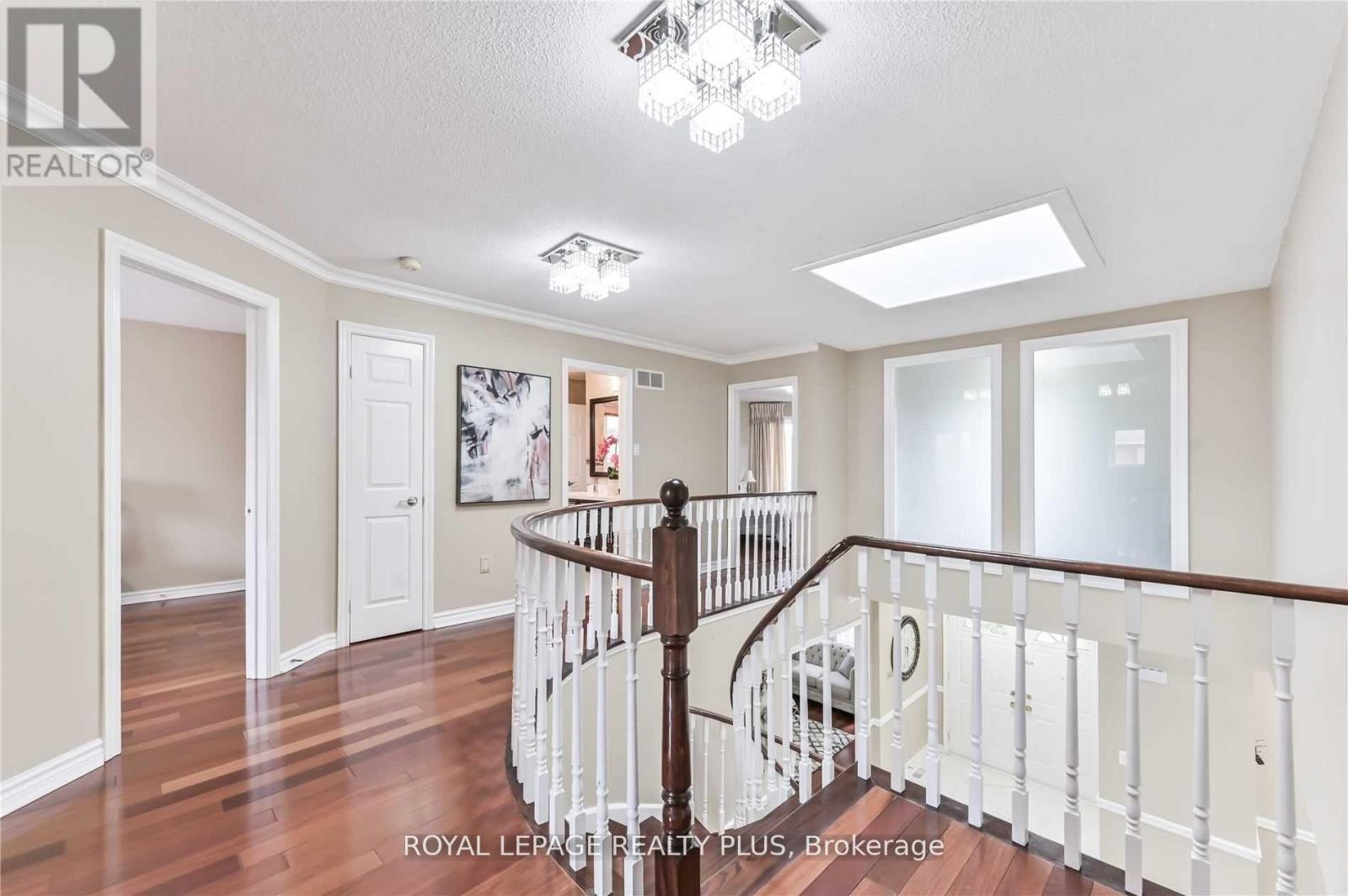 Main - 101 Valleymede Drive, Richmond Hill, Ontario  L4B 1T6 - Photo 4 - N12533352