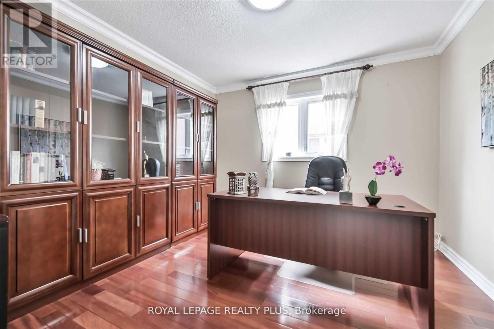 Main - 101 Valleymede Drive, Richmond Hill, Ontario  L4B 1T6 - Photo 8 - N12533352