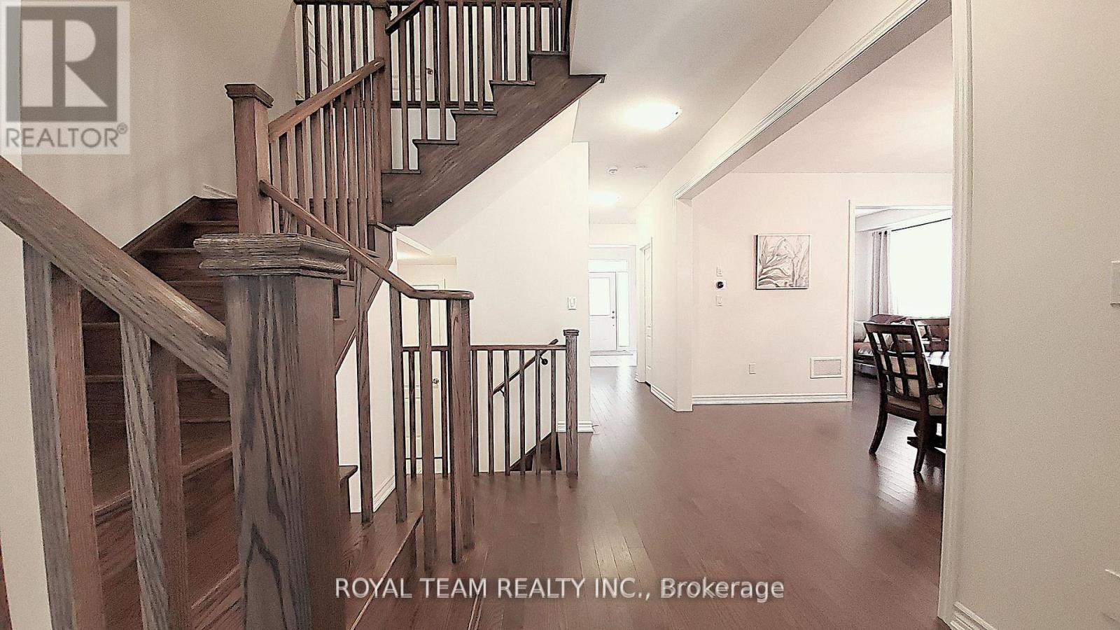 251 Danny Wheeler Boulevard, Georgina, Ontario  L4P 0J9 - Photo 22 - N12533370