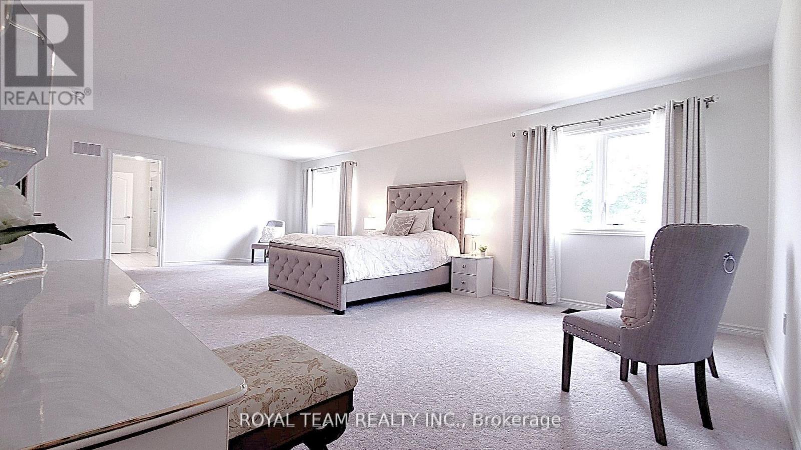 251 Danny Wheeler Boulevard, Georgina, Ontario  L4P 0J9 - Photo 25 - N12533370