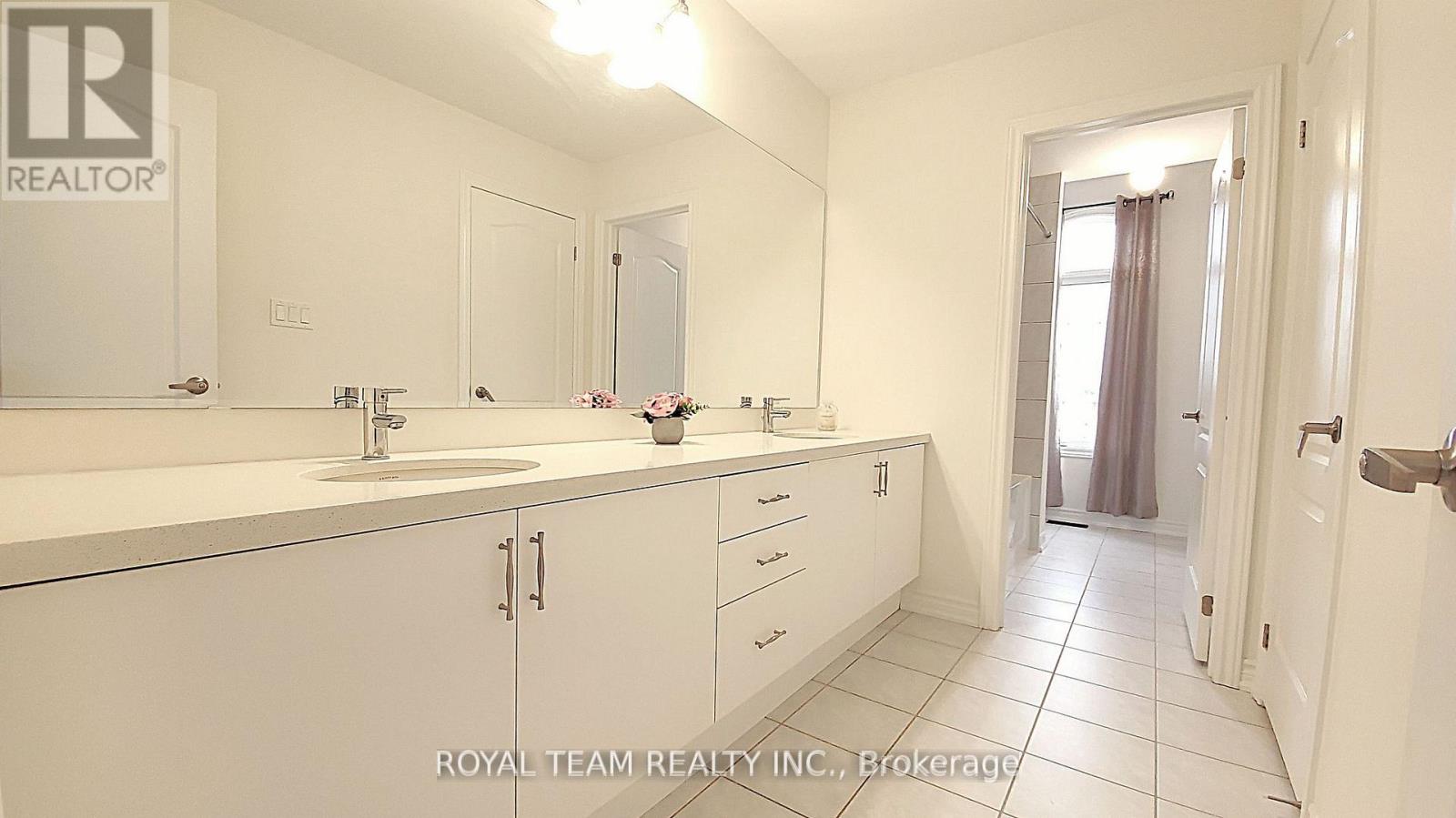 251 Danny Wheeler Boulevard, Georgina, Ontario  L4P 0J9 - Photo 28 - N12533370