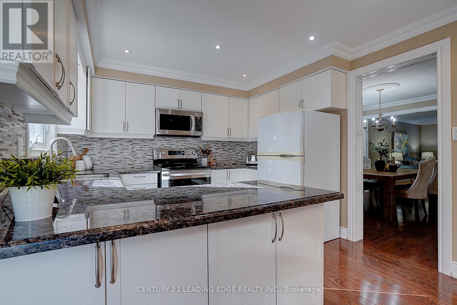 27 Sawyer Crescent, Markham, Ontario  L3P 5T8 - Photo 16 - N12533462