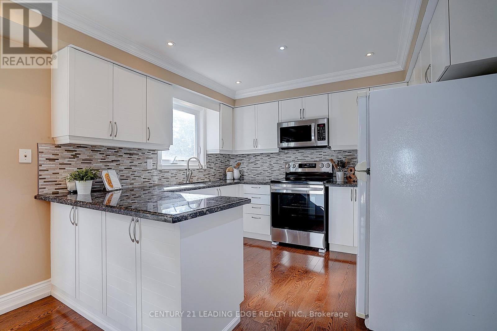 27 Sawyer Crescent, Markham, Ontario  L3P 5T8 - Photo 17 - N12533462