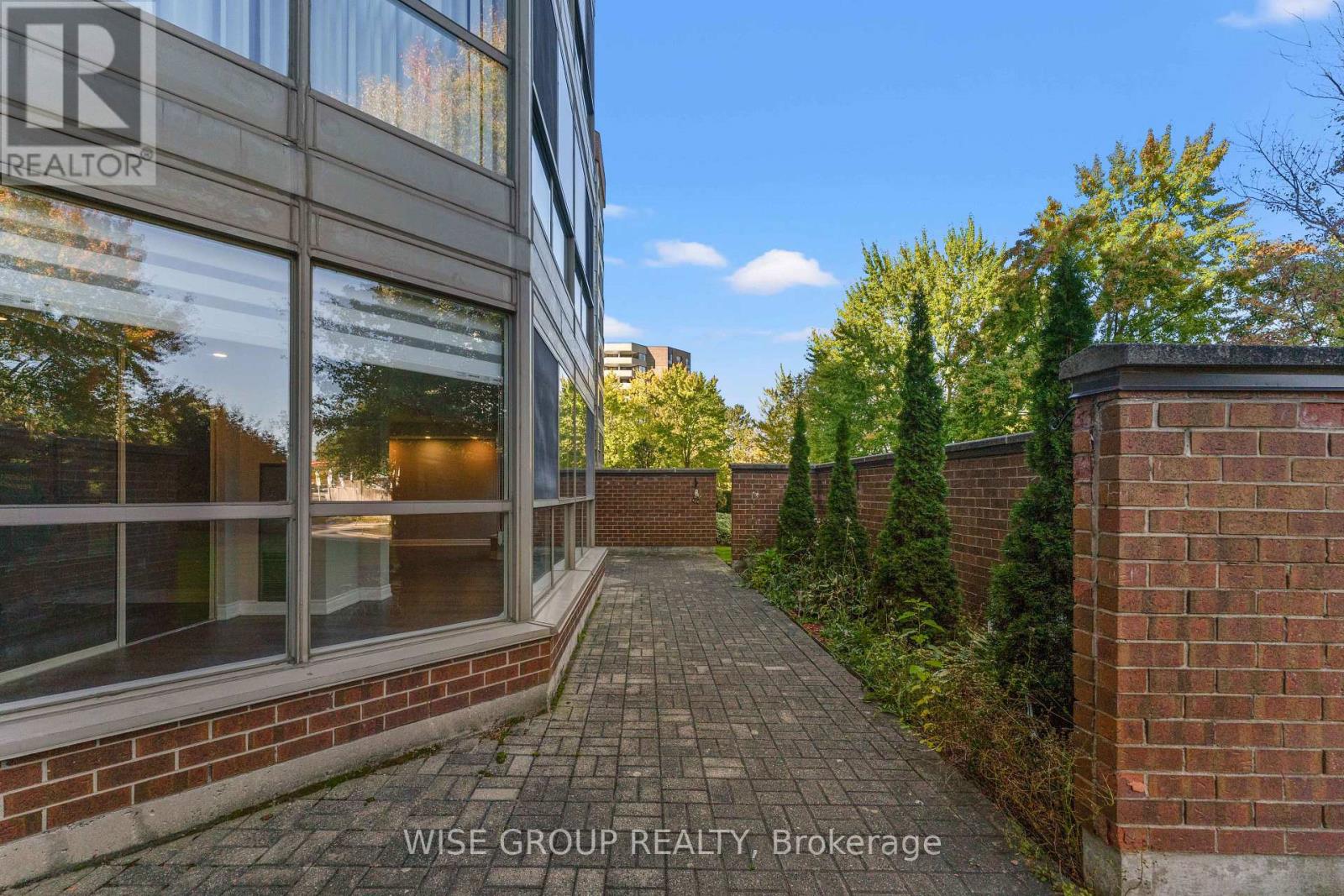 113 - 5 Weldrick Road W, Richmond Hill, Ontario  L4C 8S9 - Photo 38 - N12533498