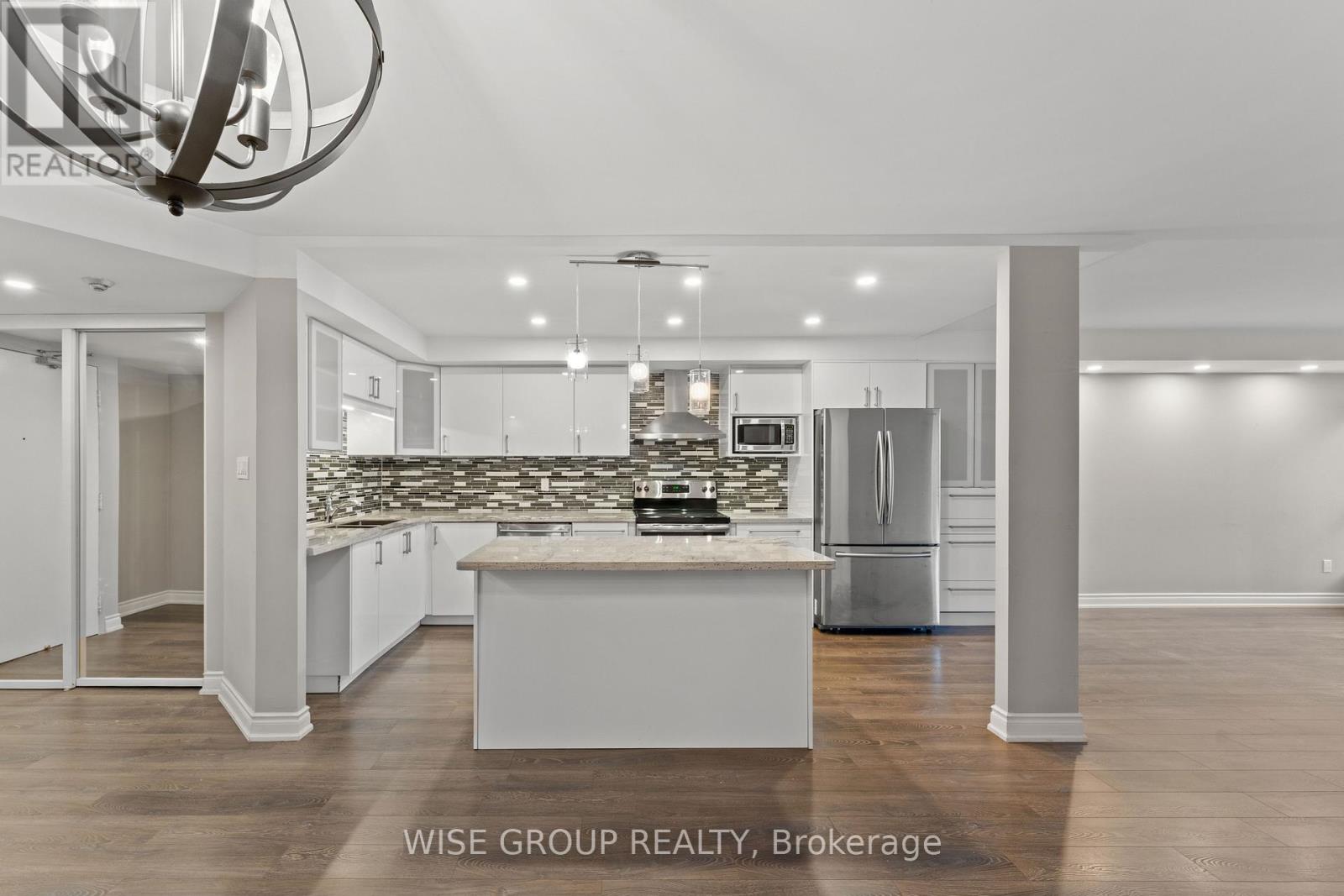 113 - 5 Weldrick Road W, Richmond Hill, Ontario  L4C 8S9 - Photo 7 - N12533498