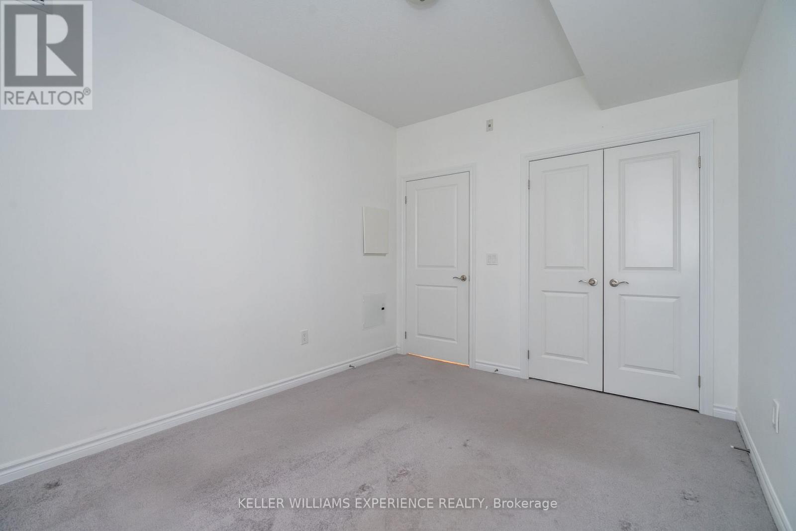 103 - 19b Yonge Street N, Springwater, Ontario  L0L 1P0 - Photo 18 - S12533398