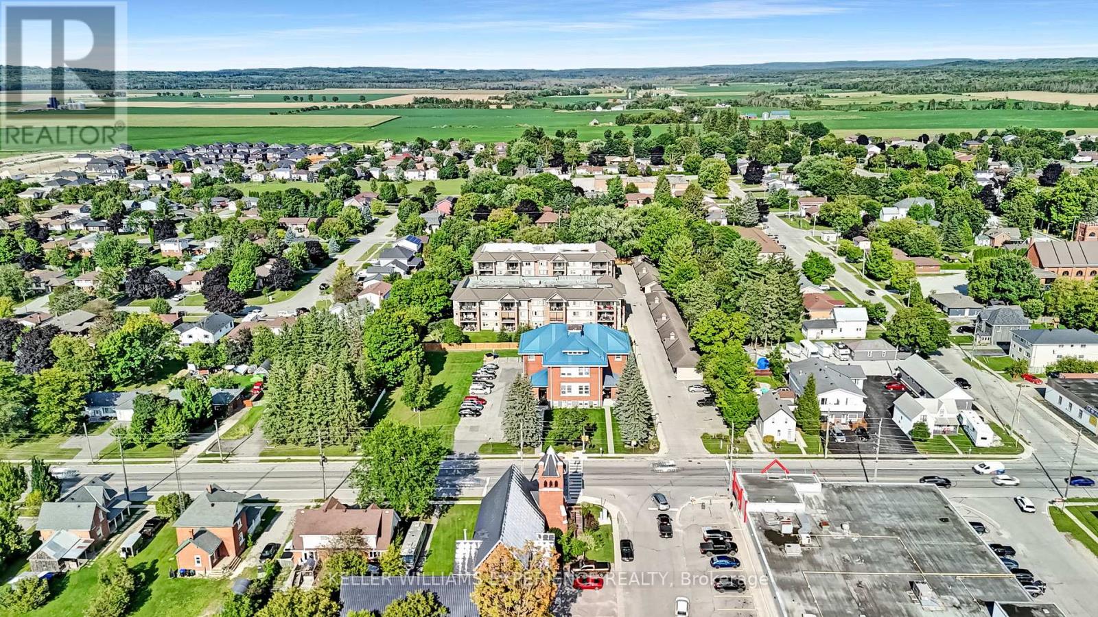 103 - 19b Yonge Street N, Springwater, Ontario  L0L 1P0 - Photo 39 - S12533398