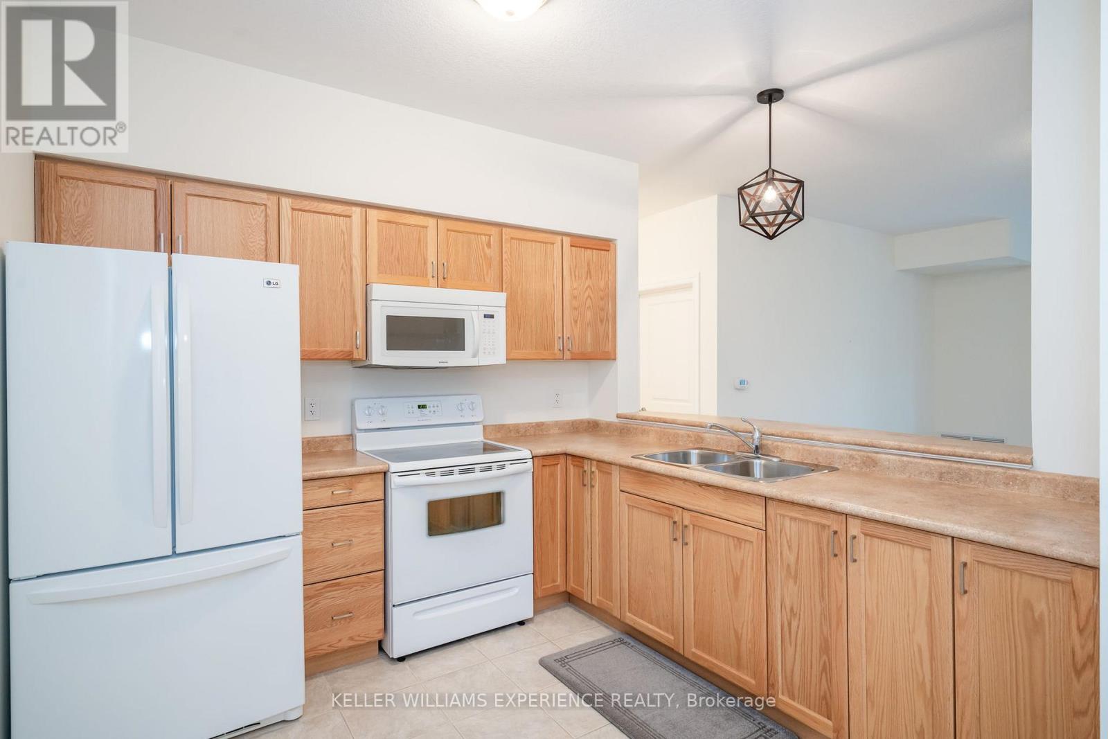 103 - 19b Yonge Street N, Springwater, Ontario  L0L 1P0 - Photo 9 - S12533398