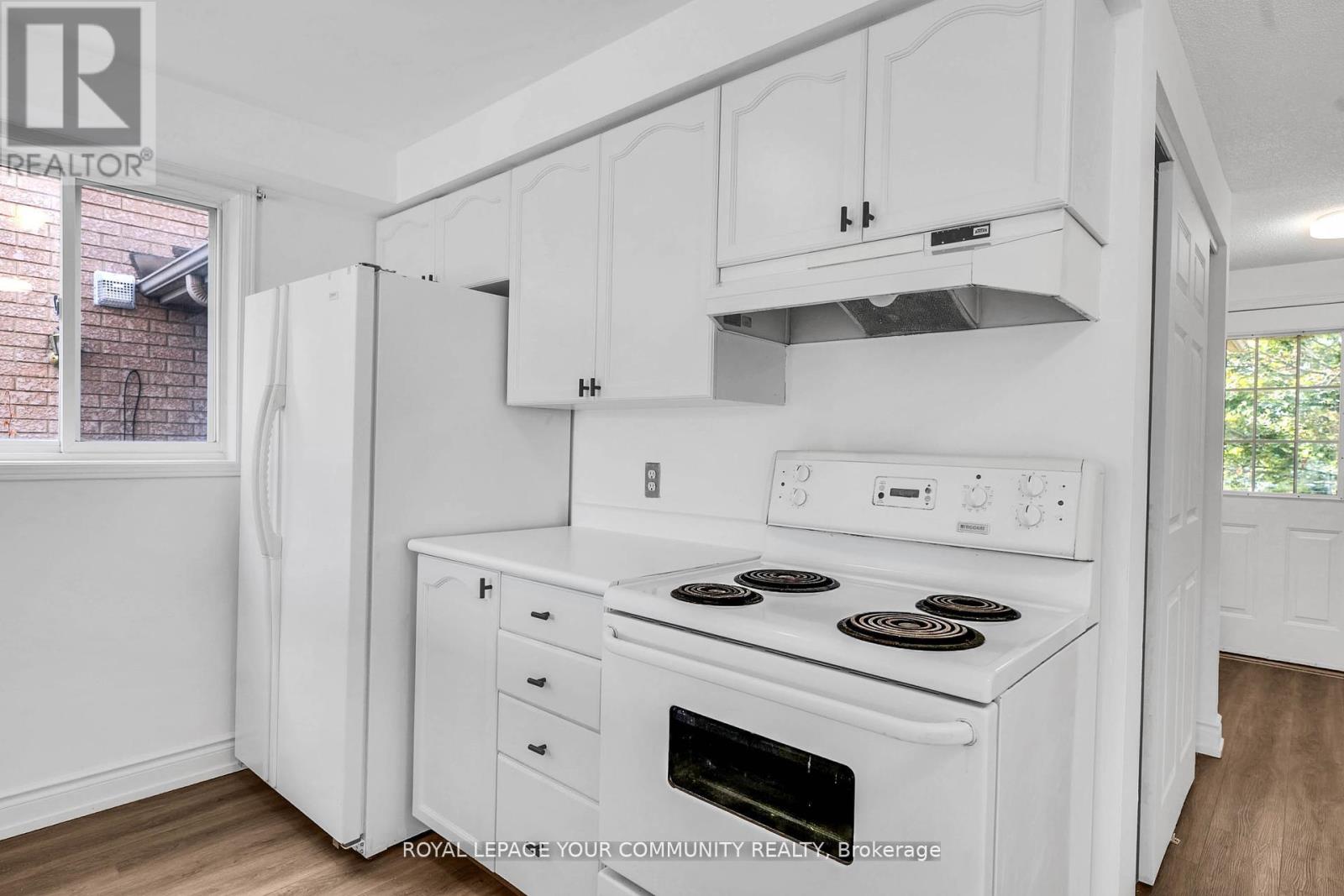 76 Cheltenham Road, Barrie (Georgian Drive), Ontario  L4M 6S7 - Photo 13 - S12533420