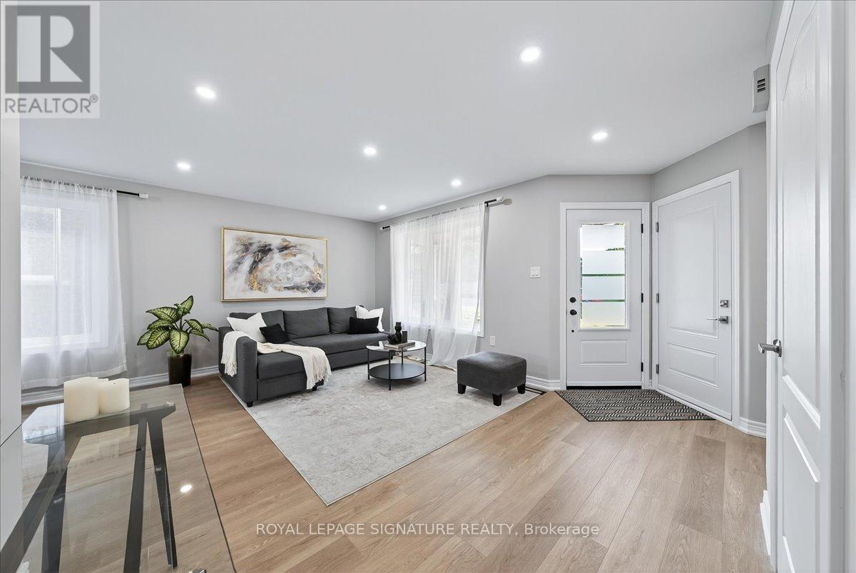 83 Sun King Crescent, Barrie (Innis-Shore), Ontario  L4M 7K4 - Photo 5 - S12533496