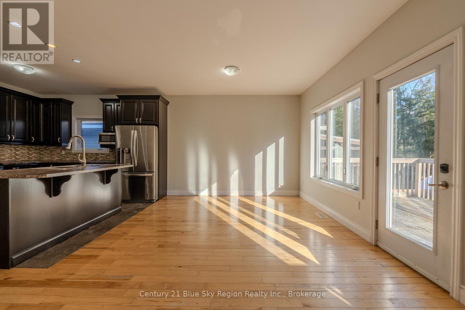 211 Thelma Avenue, North Bay (Ferris), Ontario  P1A 4M9 - Photo 14 - X12533550