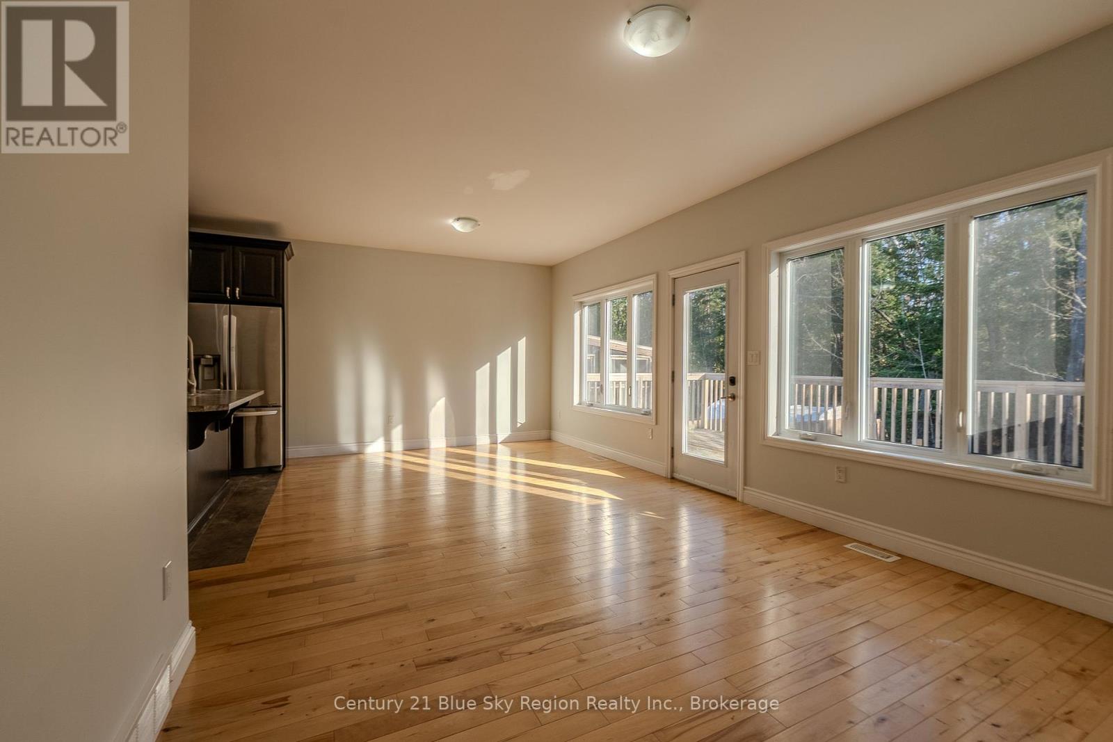 211 Thelma Avenue, North Bay (Ferris), Ontario  P1A 4M9 - Photo 16 - X12533550