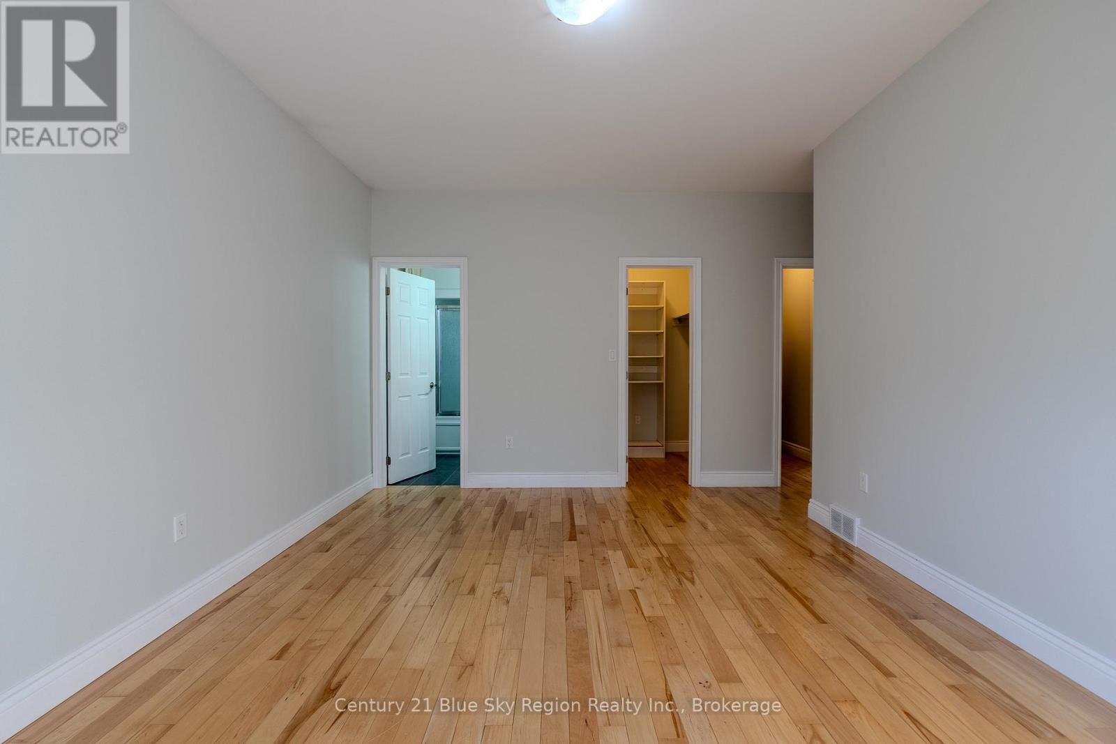 211 Thelma Avenue, North Bay (Ferris), Ontario  P1A 4M9 - Photo 22 - X12533550