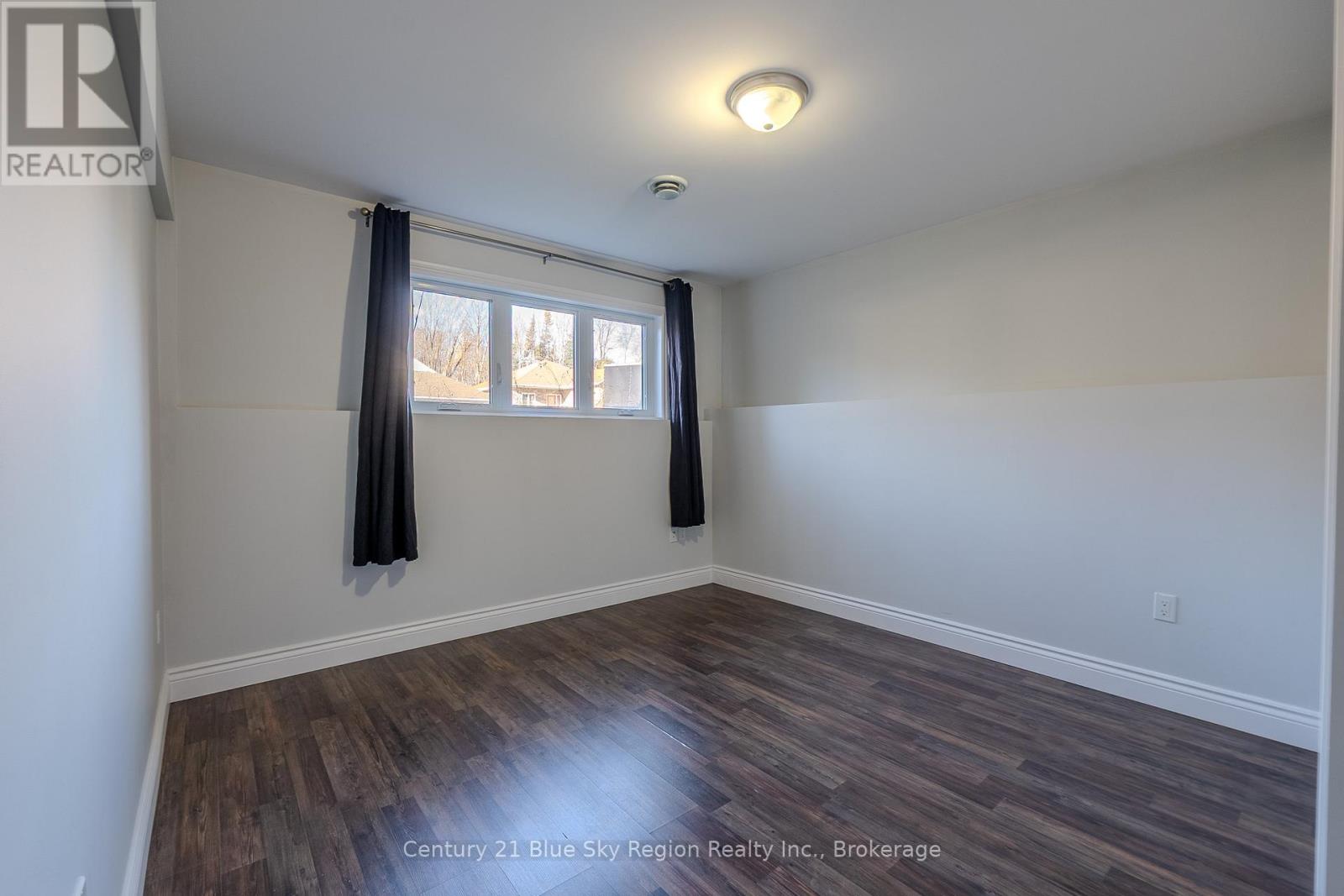 211 Thelma Avenue, North Bay (Ferris), Ontario  P1A 4M9 - Photo 33 - X12533550