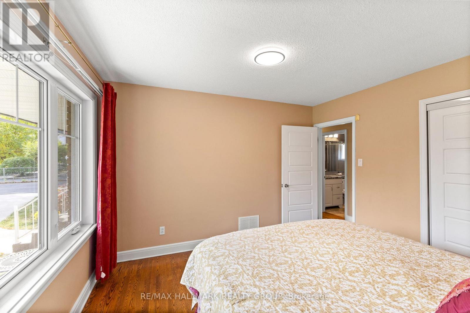 18 Kerry Crescent, Ottawa, Ontario  K2E 5V6 - Photo 22 - X12473157