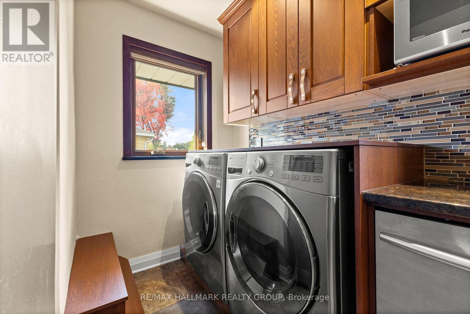 18 Kerry Crescent, Ottawa, Ontario  K2E 5V6 - Photo 18 - X12473157