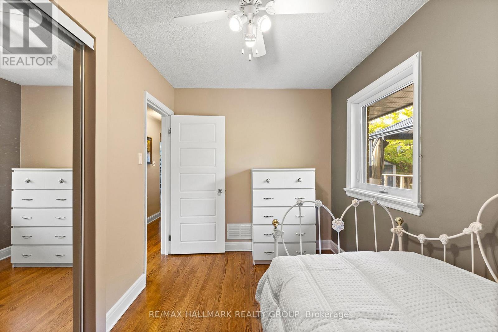 18 Kerry Crescent, Ottawa, Ontario  K2E 5V6 - Photo 24 - X12473157