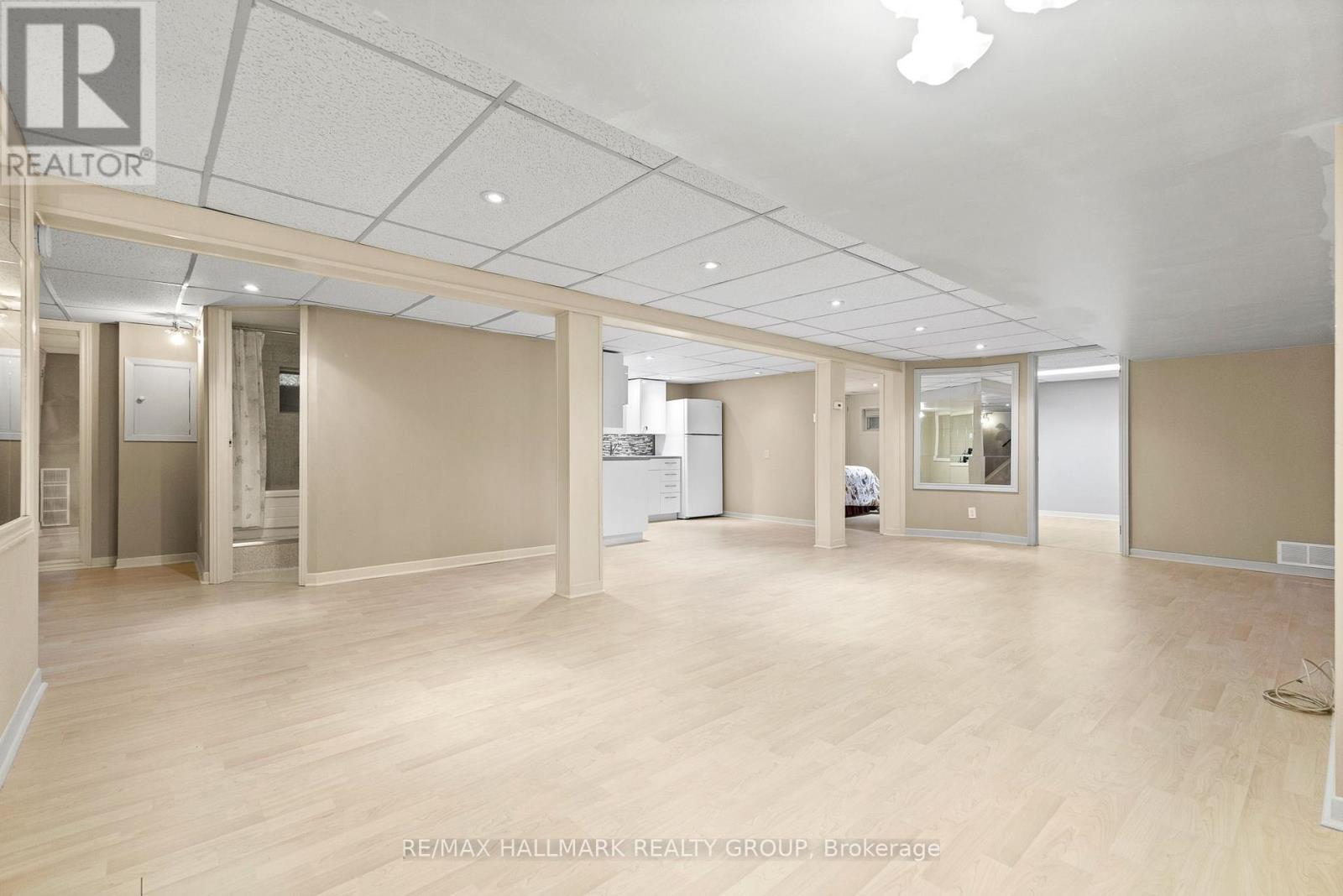 18 Kerry Crescent, Ottawa, Ontario  K2E 5V6 - Photo 27 - X12473157