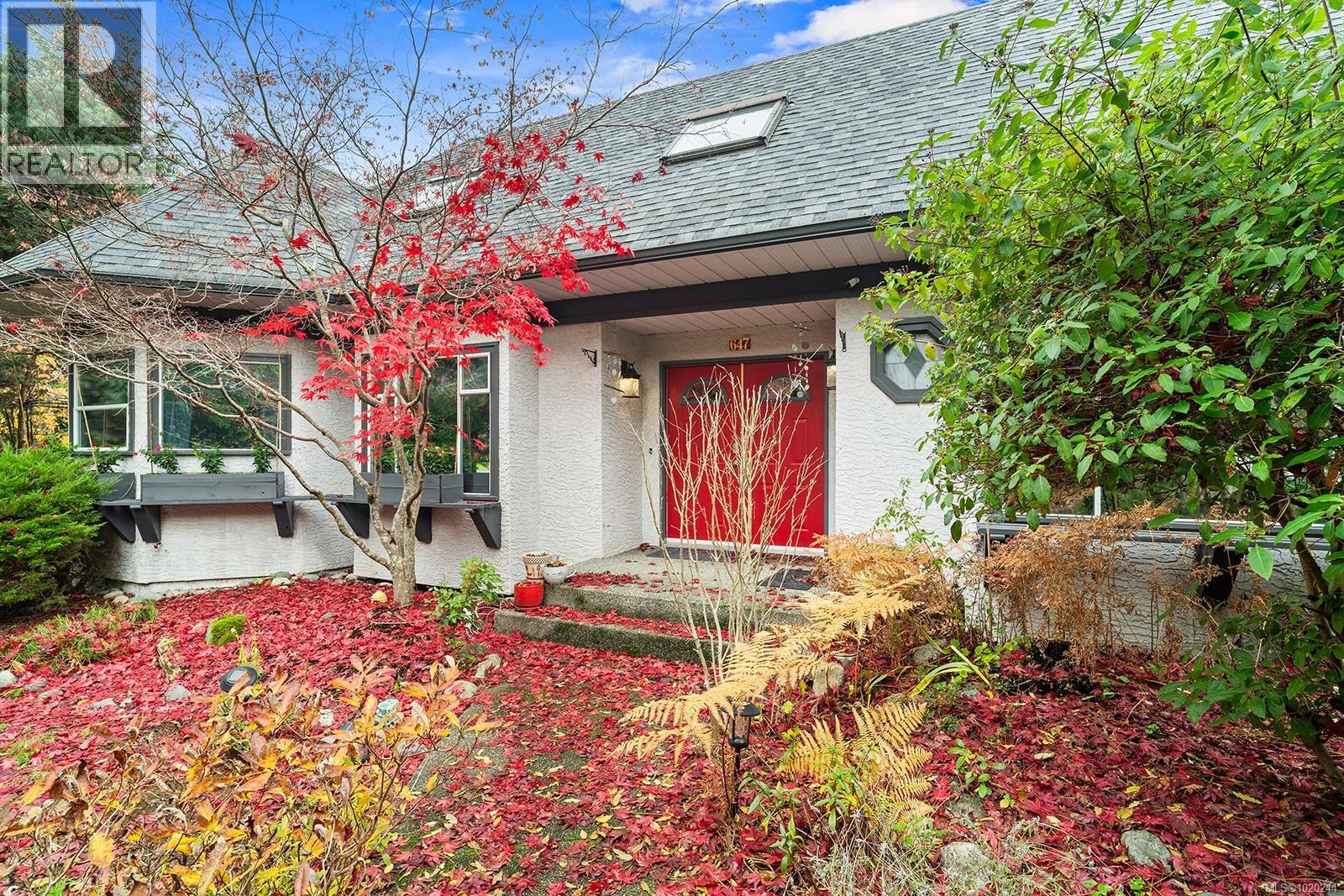 647 Tamarack Dr, Qualicum Beach, British Columbia  V9K 1A8 - Photo 3 - 1020244