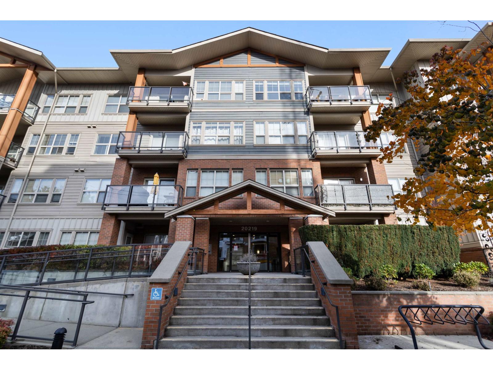 214 20219 54A AVENUE, Langley, British Columbia