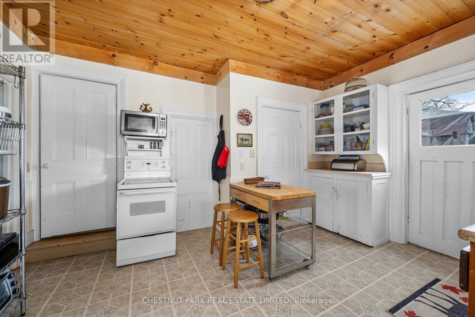 12 Maple Avenue, Prince Edward County (Picton), Ontario  K0K 2T0 - Photo 17 - X12533608