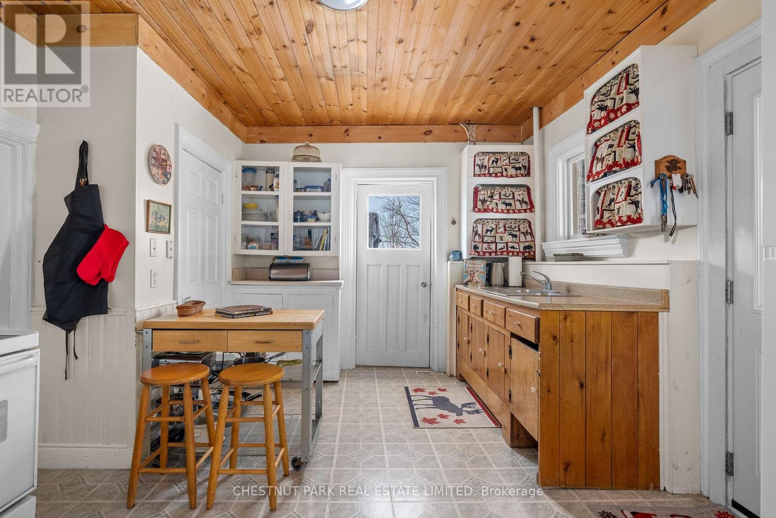 12 Maple Avenue, Prince Edward County (Picton), Ontario  K0K 2T0 - Photo 18 - X12533608